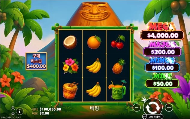 Super Tiki Strike 색상 티키 기능 심볼이 보이는 실제 릴 화면