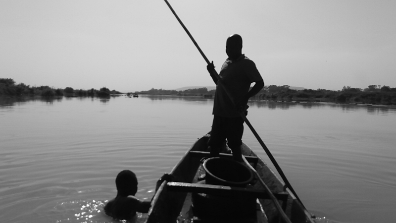 malians-niger-boat-fishing