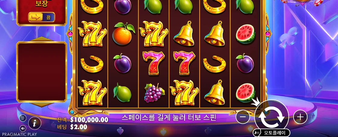 조커와 과일 심볼이 놓인 6x5 그리드의 6 조커스 기본 화면