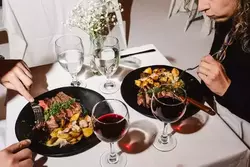 27Steakhouse-ckgf-superJumbo_1000x667_1_50_1_50