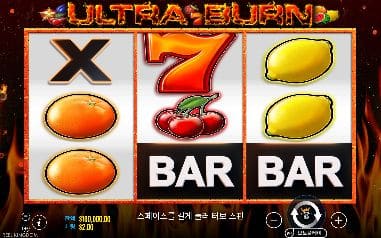 울트라 번 모바일 화면에서는 X·붉은 7·레몬·체리·BAR가 불꽃 테두리에 들어간 세 릴이 모바일 구도의 중심을 이룹니다